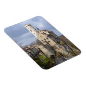 Traditionelles Schloss auf dem Kliff am wolkigen T Magnet (Rechte Seite)