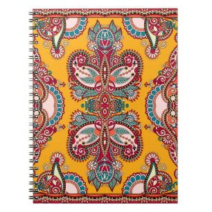 Traditionelles Ziergebirge Paisley Bandanna. Yo Notizblock