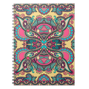 Traditionelles Ziergebirge Paisley Bandanna. Yo Notizblock