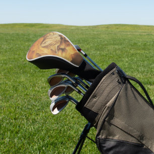 Tragbare Niedlichkeit: Golfplatz mit niedlichen Ka Golf Headcover