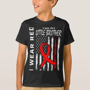 Trage rotes Band kleiner Bruder Herzerkrankung bew T-Shirt