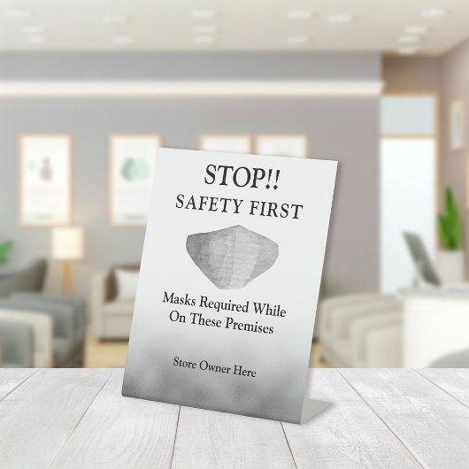 Tragen Sie ein Gesicht Maske Gray Business Sockelschild