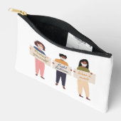 Tragen Sie ein Maskensymbol. Zubehörtasche (Offen)
