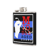 Tragen Sie einiges… Medizin… diesbezüglich Flachmann (Links)