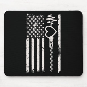 Tragen Sie im Februar die US-Flagge für Herzerkran Mousepad