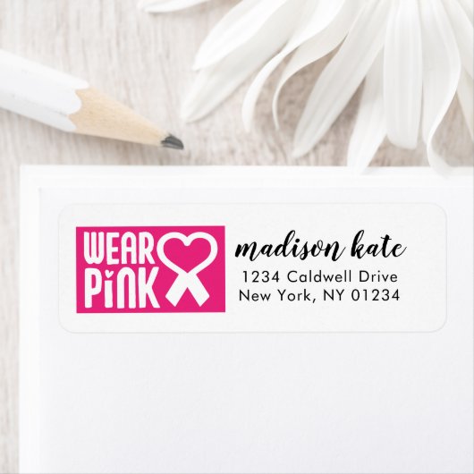 Tragen Sie Pink-Rücksendeadressen-Aufkleber (Insitu)