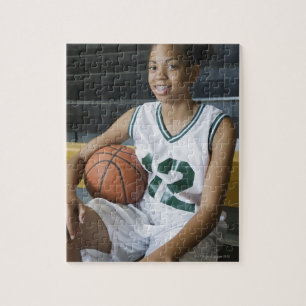 Tragende Basketballuniform der Jugendlichen Puzzle