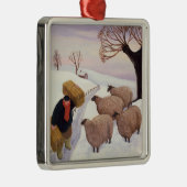 Tragendes Heu zu den Schafen im Winter Ornament Aus Metall (Rechts)