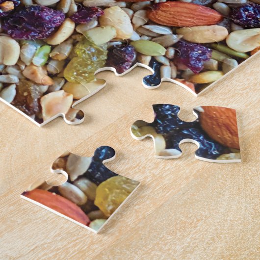 Trail Mix Nuts Raisins Bretzels Advanced Level Puzzle (Seite)