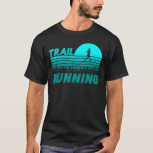 Trail Running im blauen Sonnenuntergang mit Wald T-Shirt