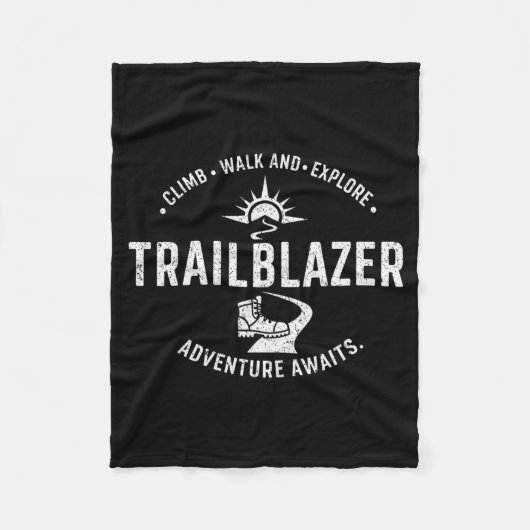 Trailblazer Adventure Awaits Hiking Climb Explore Fleecedecke (Vorderseite)