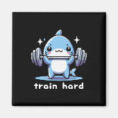 Train Hard Funny Shark Lifting Weights Dumbells G Magnet (Vorne)