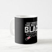 Trainiere weiter, bis der Gürtel schwarz wird Kaffeetasse (Vorderseite Links)