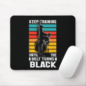 Trainiere weiter, bis die Glocke schwarz wird Mousepad (Mit Mouse)