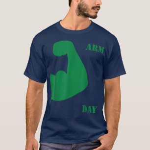Trainieren Sie im Fitnessstudio am Arm-Day mit lus T-Shirt