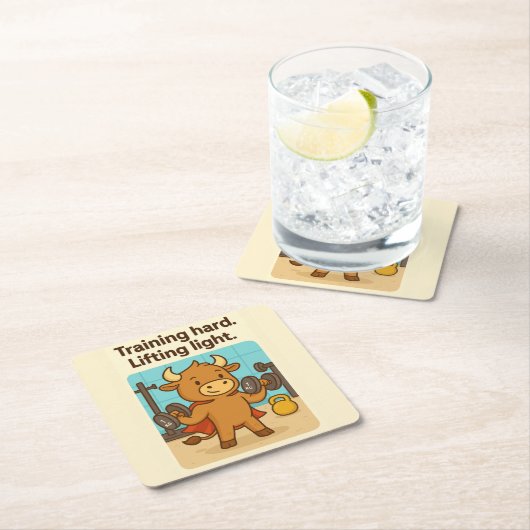 Training Hard, Lifting Light - Funny Bullio Gym Co Rechteckiger Pappuntersetzer (Vor Ort)