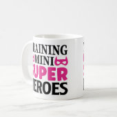 Training Mini Superhelden Lehrer Geschenk Kaffeetasse (Vorderseite Links)