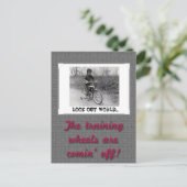 Trainingsräder Funny Retro Abschluss Ankündigungspostkarte (Stehend Vorderseite)