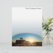 Traktor am Sonnenaufgang auf einem blauen Briefbogen (Stehend Vorderseite)