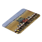 Traktor, der einen Samenkornpflanzer zieht. Magnet (Linke Seite)