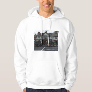 Traktor vor der Kneipe Hoodie