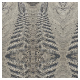 Traktorreifen spürt Fotogewebe auf Stoff