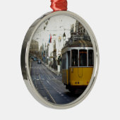 Tram 28, Lisbon, Portugal, Silbernes Ornament (Rechts)