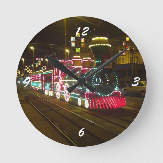 Tram Train - Blackpool Illuminations Clock Runde Wanduhr (Vorderseite)