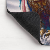 Tränenadler mit amerikanischer Flagge Mousepad (Ecke)