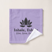 Tranquil Lotus: Einatmen, Inspiration fürs Ausatme Badhandtuch Set (Waschlappen)