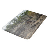 Tranquisiter Moment: Australisches Kangaroo in Bil Badematte (Schrägansicht)