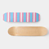 Trans-Flaggenmuster auf Skateboard (Horizontal)