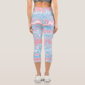 Trans Pride Flag Trippy Boho Groovy Wavy Streifen Capri Leggings (Rückseite)