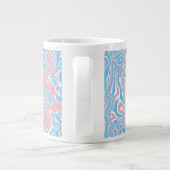 Trans Pride Flag Trippy Boho Groovy Wavy Streifen Jumbo-Tasse (Rückseite)