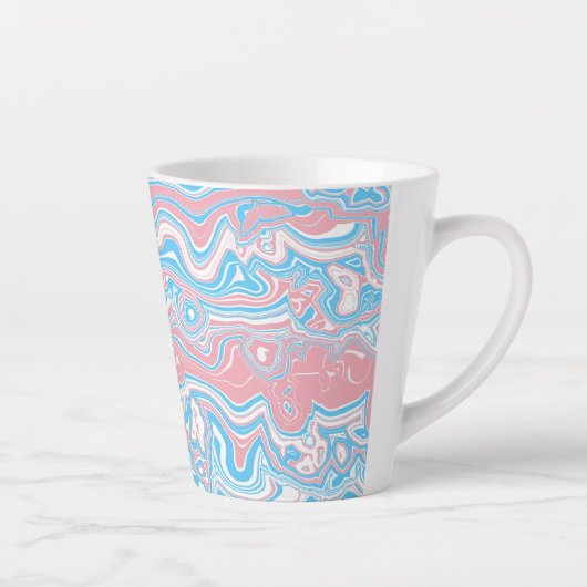 Trans Pride Flag Trippy Boho Groovy Wavy Streifen Milchtasse (Rechts)