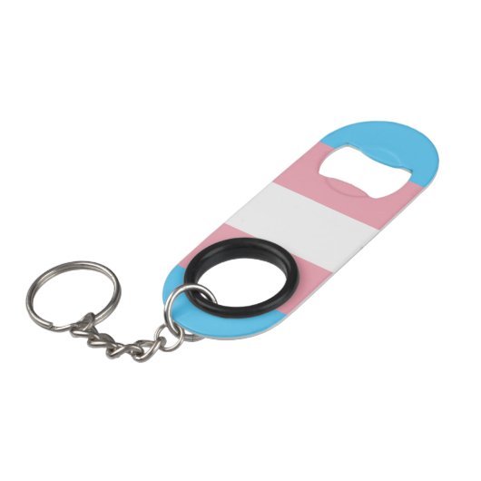 Trans Pride! Mini Flaschenöffner (Vorderseite Schrägansicht)