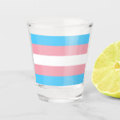 Trans Pride! Schnapsglas (Vorderseite)