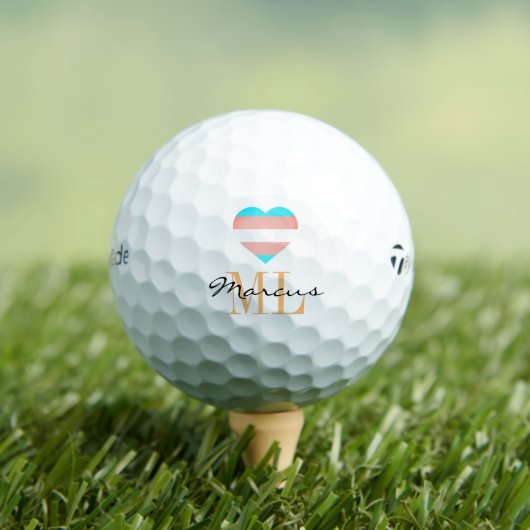 Transgender Flag, Herz & Pride Golf mit Monogramm Golfball (Insitu T-Shirt)