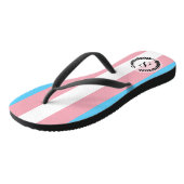 Transgender-Pride-Flag Badesandalen (Schrägansicht)