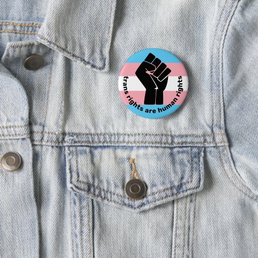 Transgender Pride Flag w Raised Fist Trans Rechte Button (Beispiel)