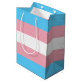 Transgender-Pride-Markierung Mittlere Geschenktüte (Rückseite Schrägansicht)