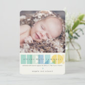 Transparent Blue 'HELLO' Typografie Foto Birth Ankündigung (Stehend Vorderseite)