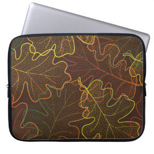 Transparente Eichen-Blätter, Herbstmuster. Laptopschutzhülle
