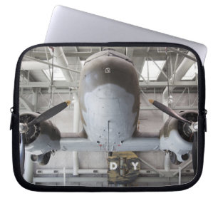 Transportflugzeug C-47 Dakota aus dem Zweiten Welt Laptopschutzhülle