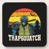 Trapsquatch Bigfoot Funny Clay Falle Shooting Men Getränkeuntersetzer (Vorderseite)