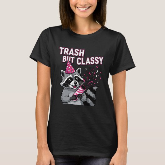 Trash But Classy – Party Raccoon Holiday Edition T-Shirt (Vorderseite)