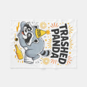 Trashed Panda New Year 2026 Funny Drunk Raccoon  Fleecedecke (Vorderseite (Horizontal))