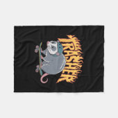Trasher Skateboarding Opossum Helm Flammen Skate Fleecedecke (Vorderseite (Horizontal))