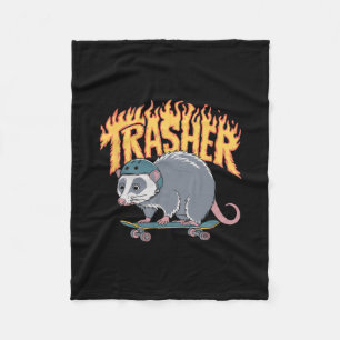 Trasher Skateboarding Opossum Helm Flammen Skate  Fleecedecke