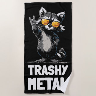 Trashy Metal Raccoon – Rock Hand Sign Illustration Strandtuch